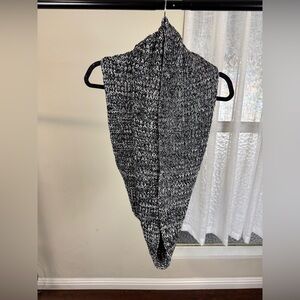 Cotton On Infinity Scarf, One Size, Black and White Knitted Pattern